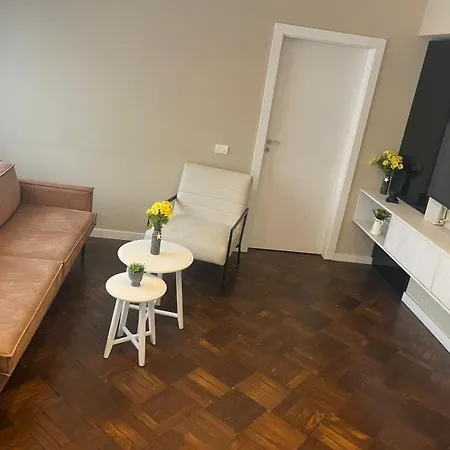 Spacious 2 Bdrm In Center