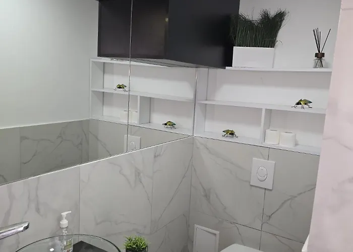 Apartman Spacious 2 Bdrm In Center *