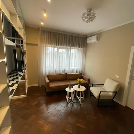 Spacious 2 Bdrm In Center 公寓 布加勒斯特