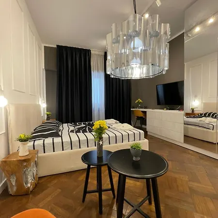 Spacious 2 Bdrm In Center Daire *